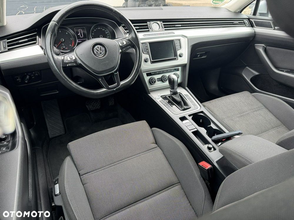 Volkswagen Passat - 7