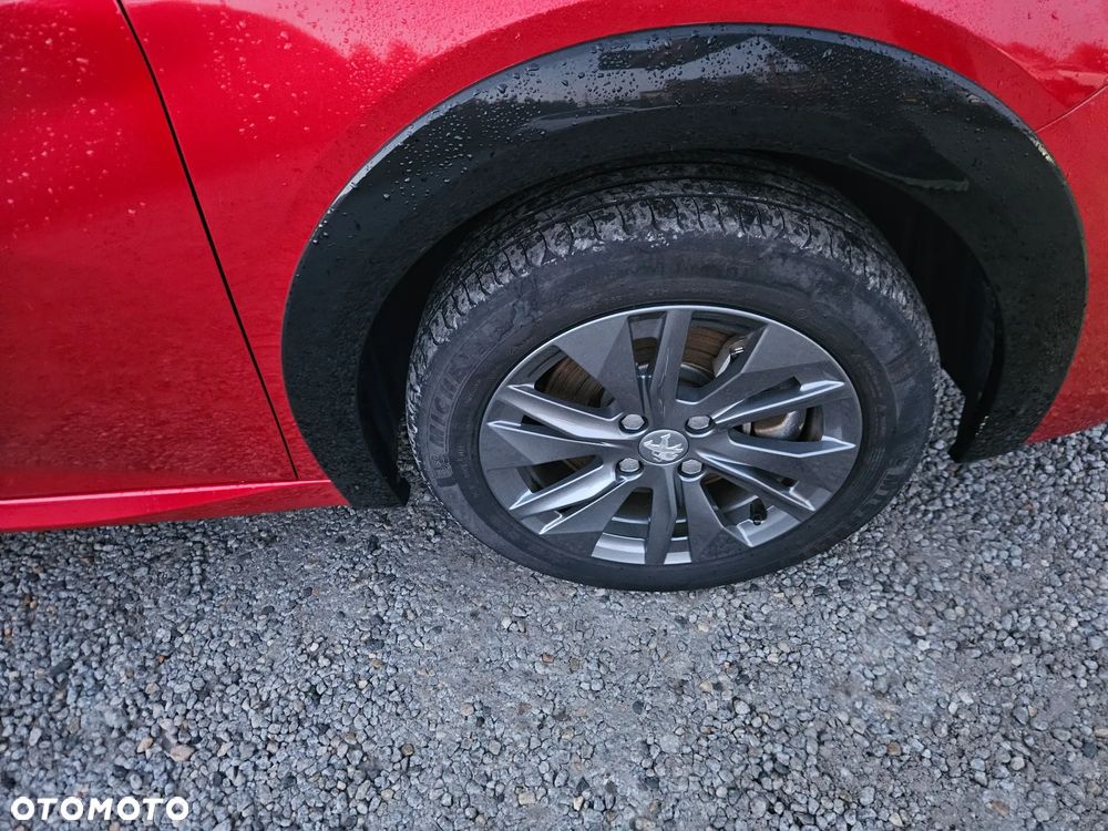 Peugeot 208 Allure - 12