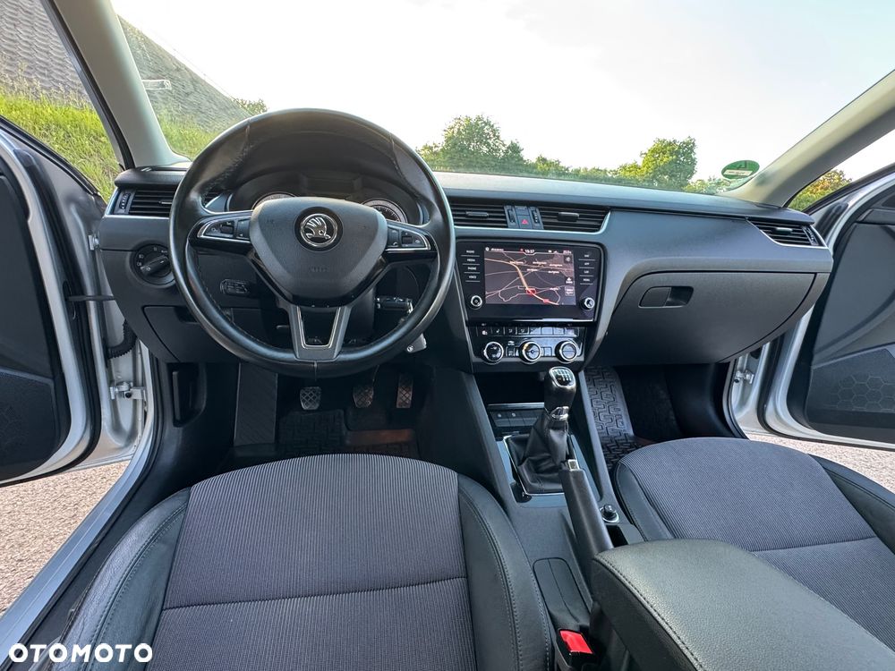 Skoda Octavia 2.0 TDI Premium Edition - 25