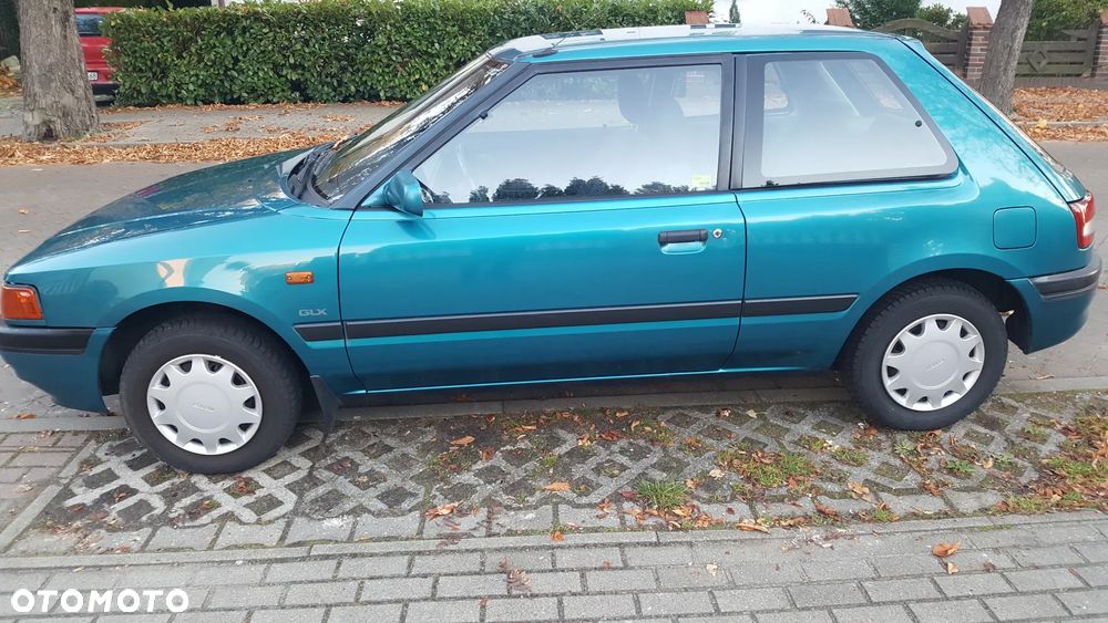 Mazda 323 - 2