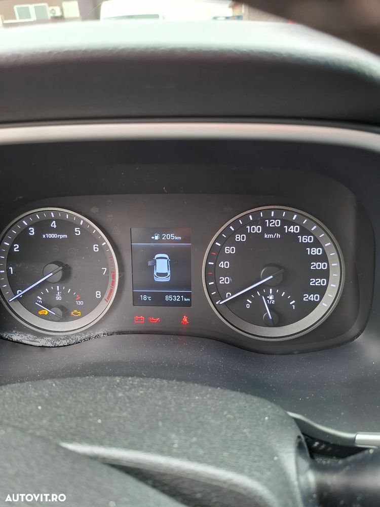 Hyundai Tucson 1.6 GDI 2WD 6MT Comfort - 8