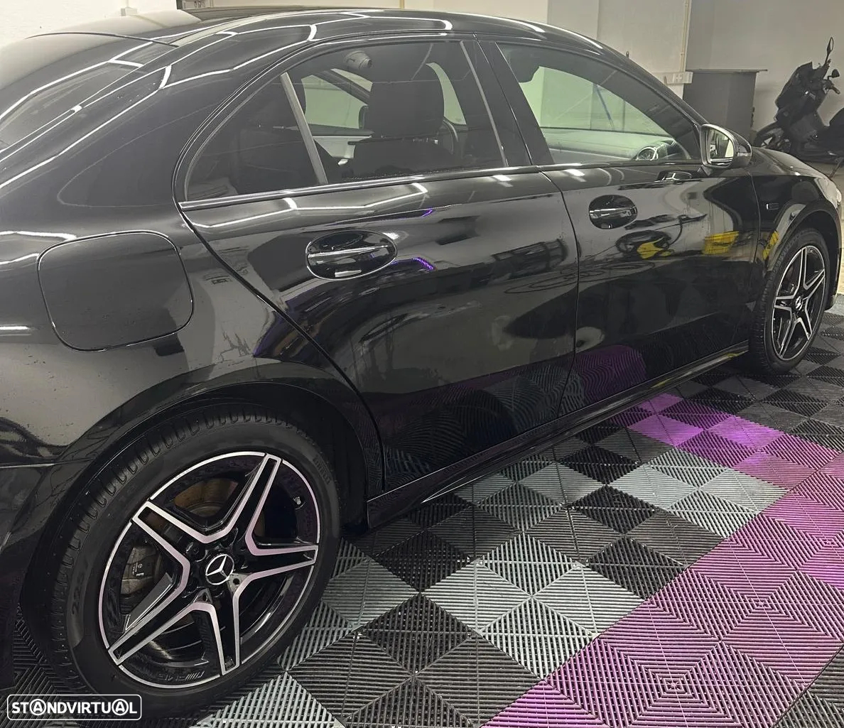 Mercedes-Benz A 250 Limousine e AMG Line - 9
