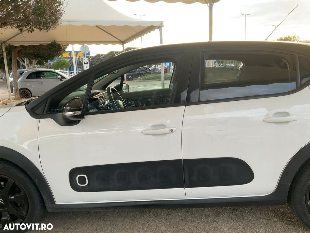 Citroën C3 1.2 PureTech BVM Shine - 4