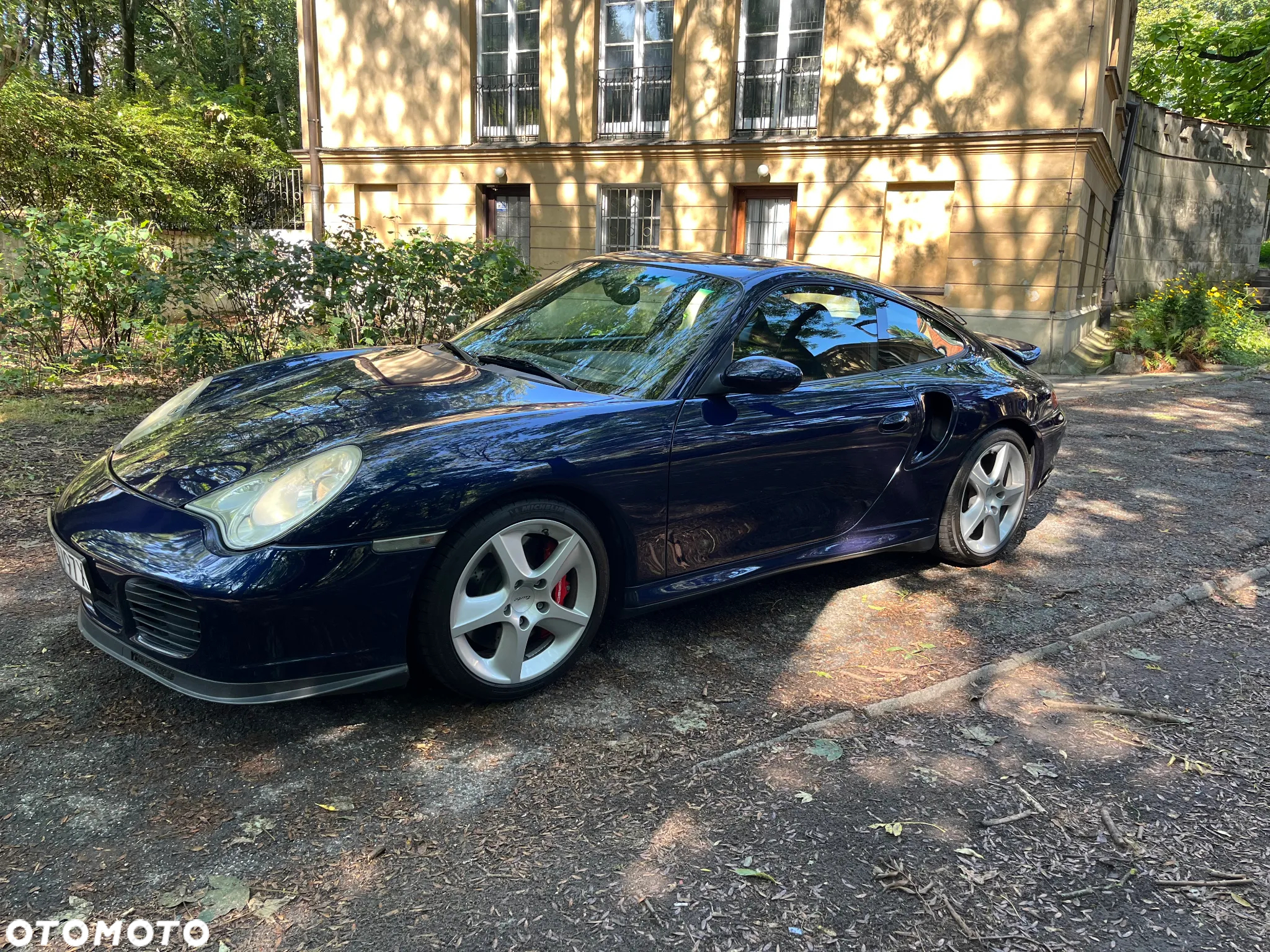 Porsche 911 Turbo - 4