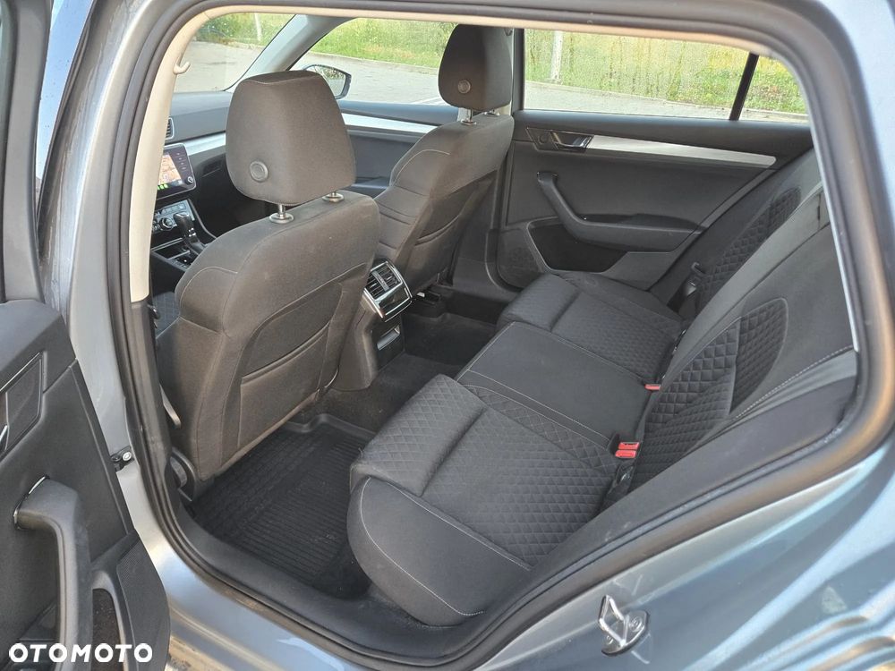 Skoda Superb 2.0 TDI SCR Ambition DSG - 16