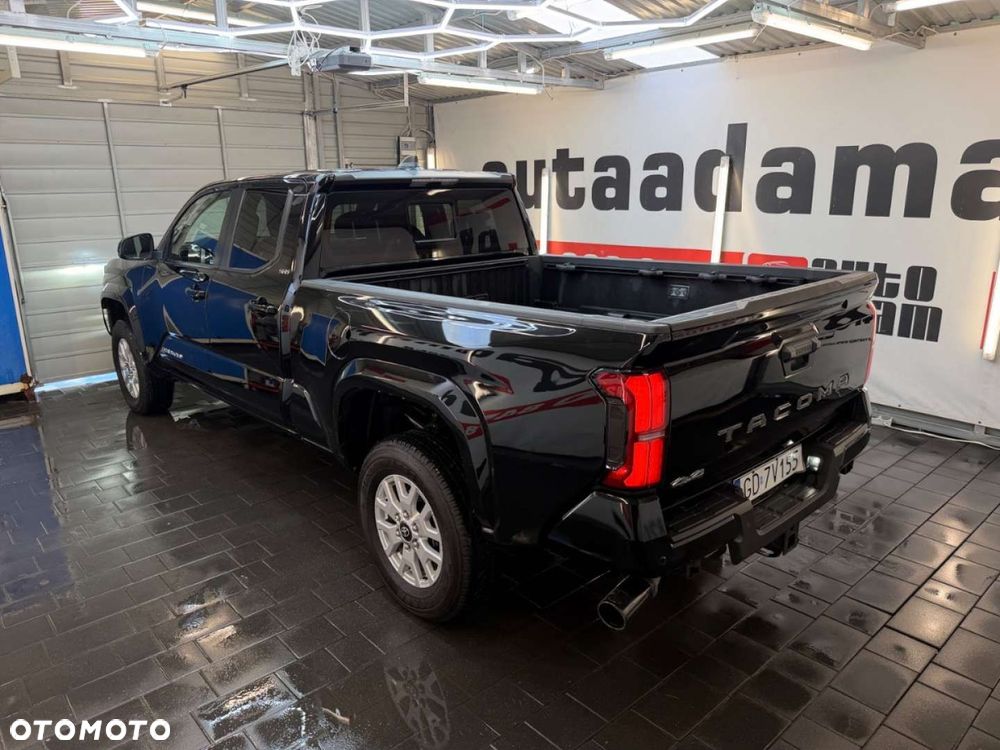 Toyota Tacoma - 6