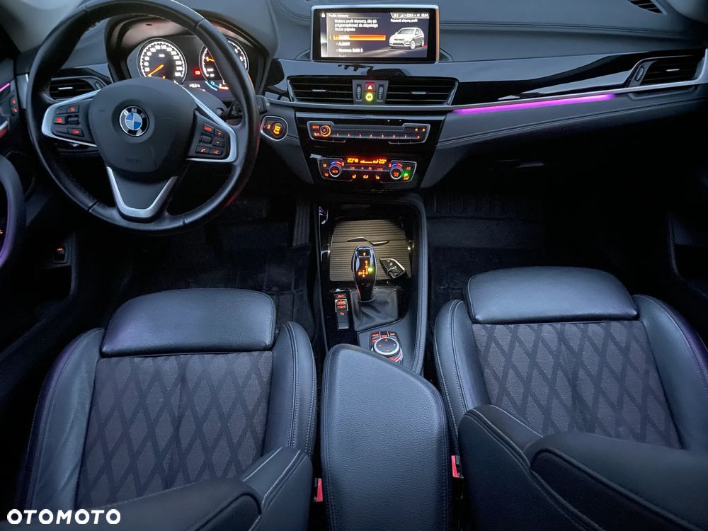 BMW X1 sDrive18i - 12