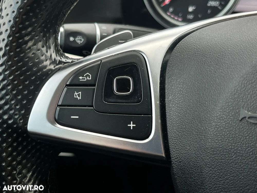 Mercedes-Benz E 200 4MATIC Aut. - 16