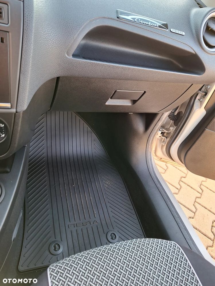 Ford Fiesta 1.3 - 24