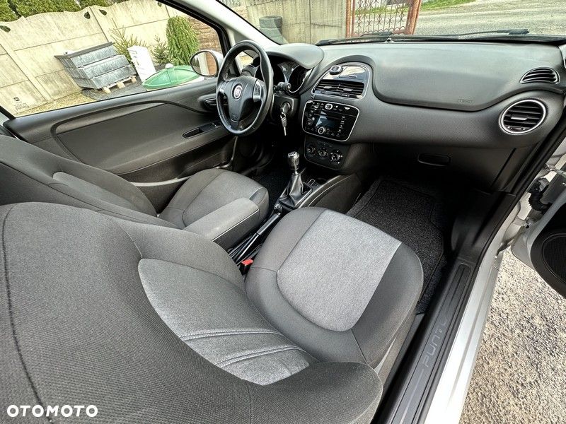 Fiat Punto 1.4 Easy S&S - 25