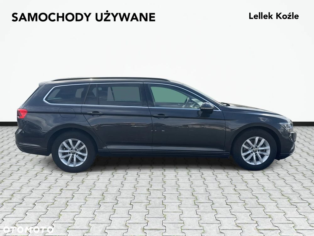 Volkswagen Passat - 4