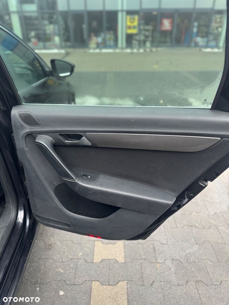 Volkswagen Passat 2.0 TDI BlueMotion Technology Trendline - 25