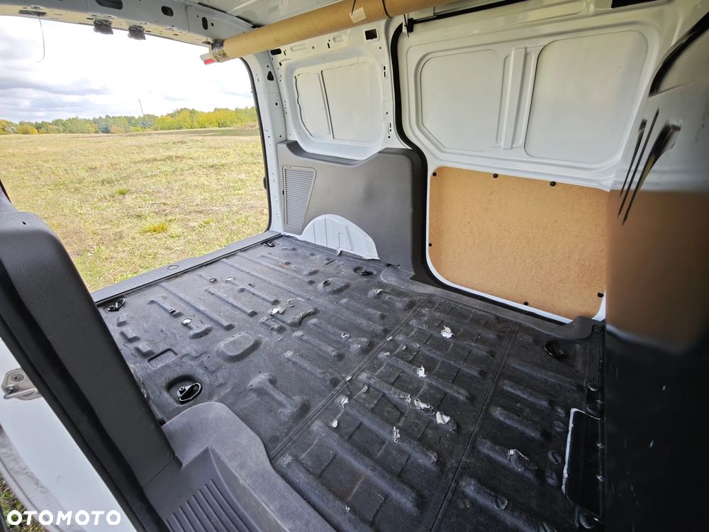 Ford Transit Connect - 14