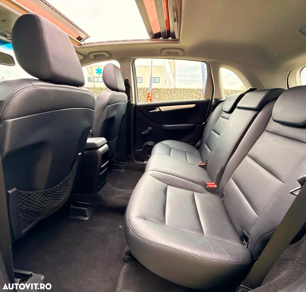 Mercedes-Benz B - 22