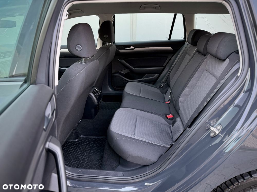 Volkswagen Passat 1.5 TSI EVO Business - 7