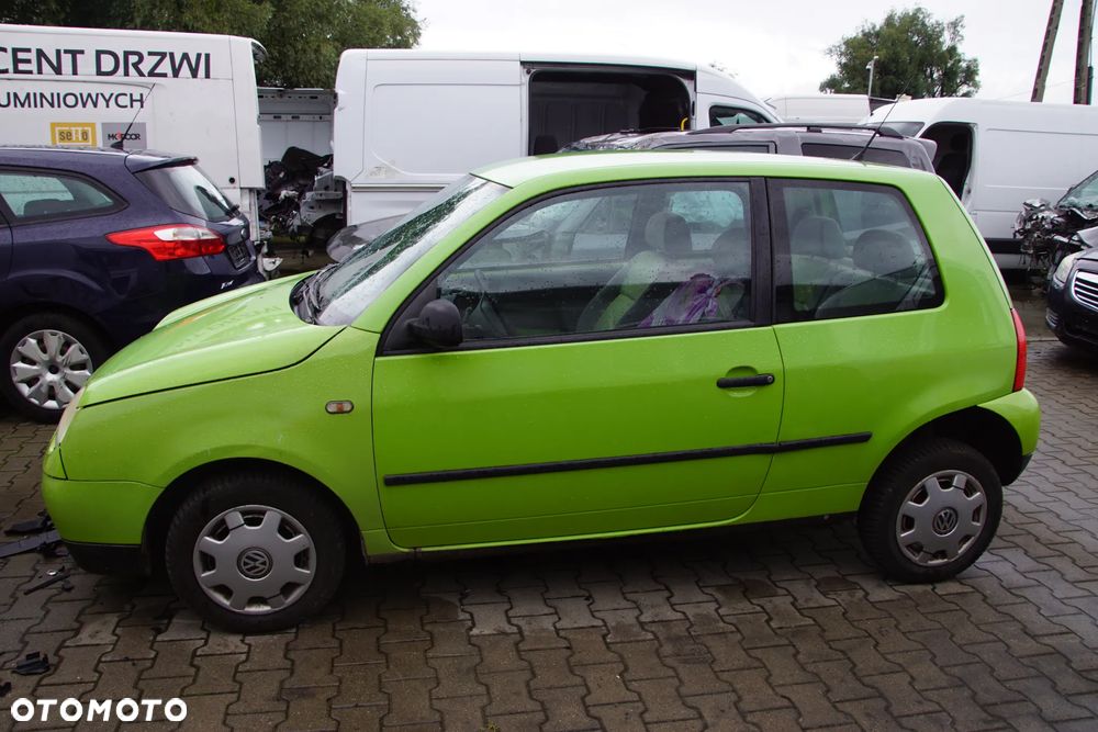 Auto na części - Volkswagen Lupo 1.0 MPI 50 KM ALL DKG LR6A 1998R Silnik Skrzynia Drzwi Maska Błotnik Zderzak Klapa Lampa Lusterko Klamka Szyba Deska Kokpit Sterownik Moduł Czujnik Licznik Panel Kierownica - 2