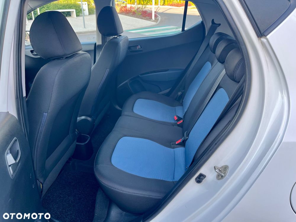 Hyundai i10 1.1 FIFA WM Edition - 10
