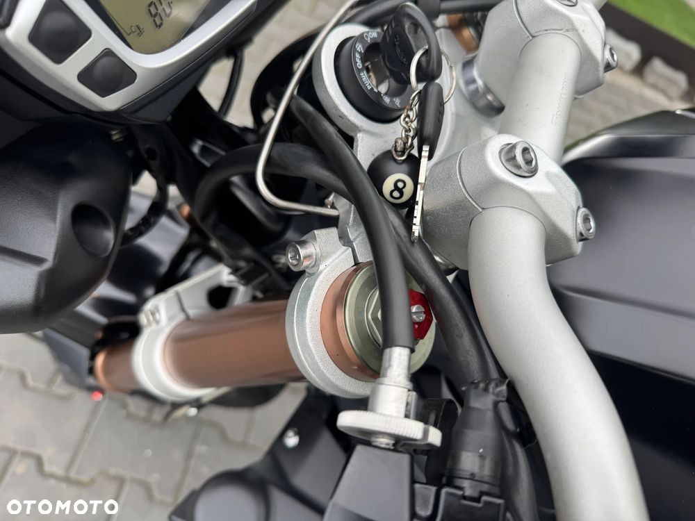 Triumph Speed Triple - 28