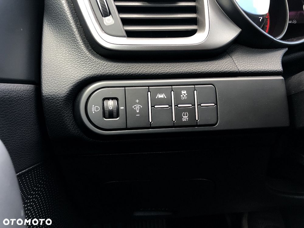 Kia Ceed 1.5 T-GDI L DCT - 22