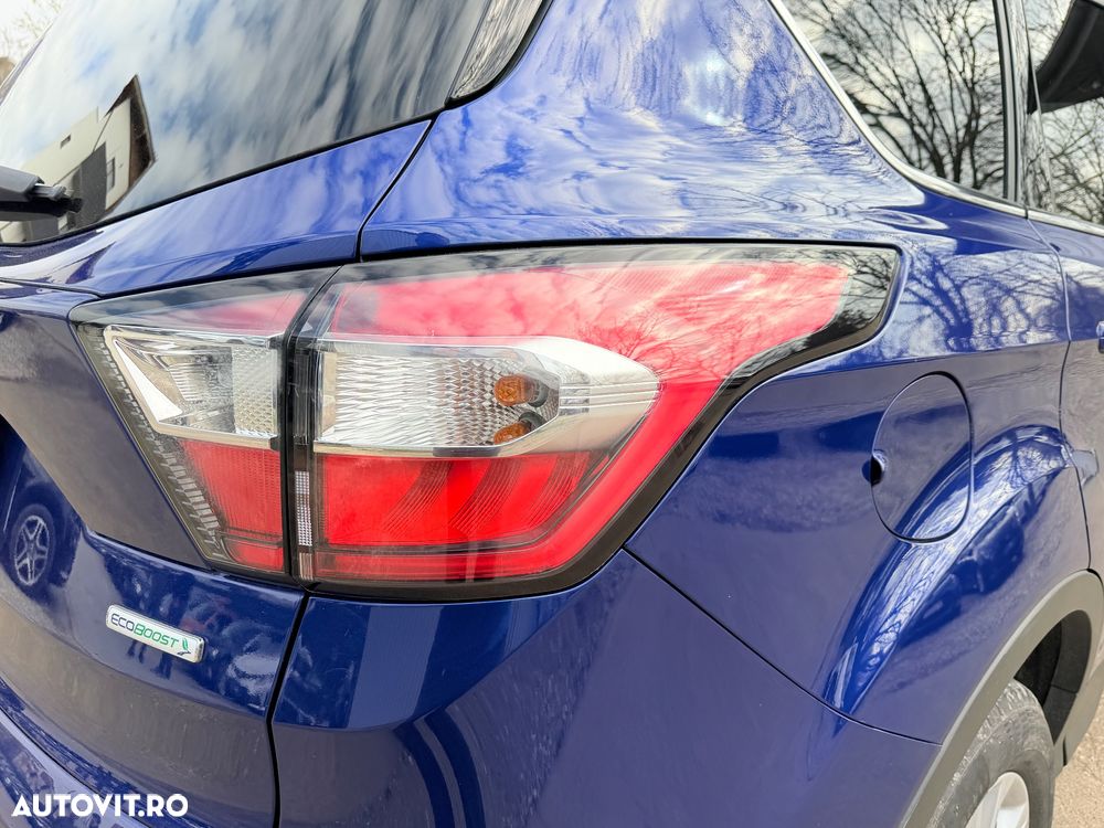 Ford Kuga 1.5 EcoBoost 2x4 Titanium - 17