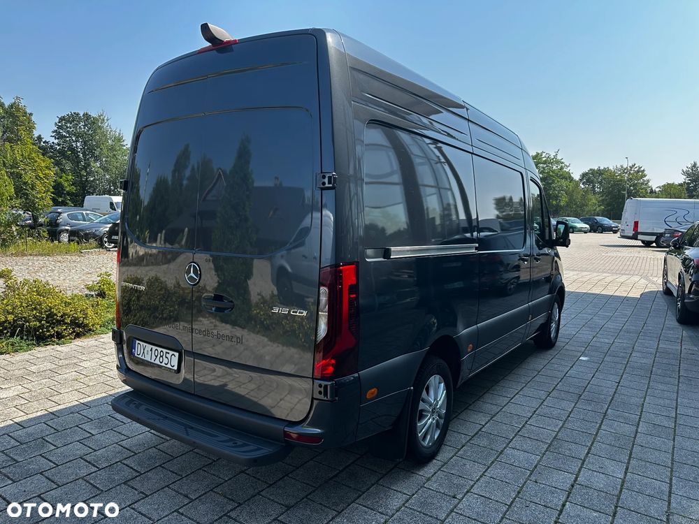 Mercedes-Benz Sprinter - 7
