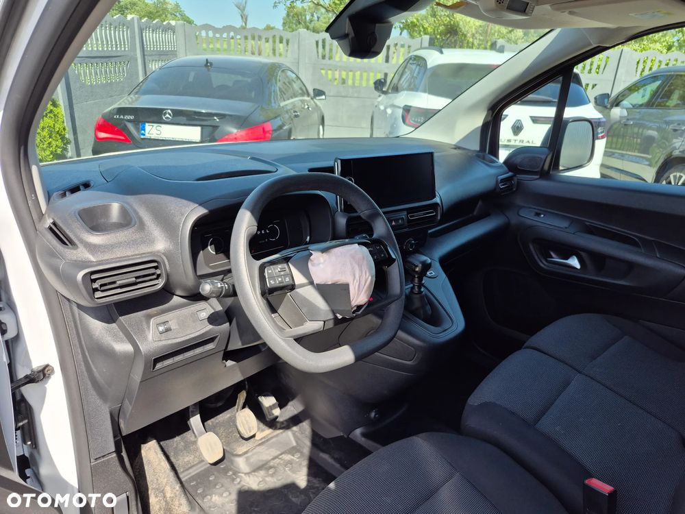 Opel COMBO - 8