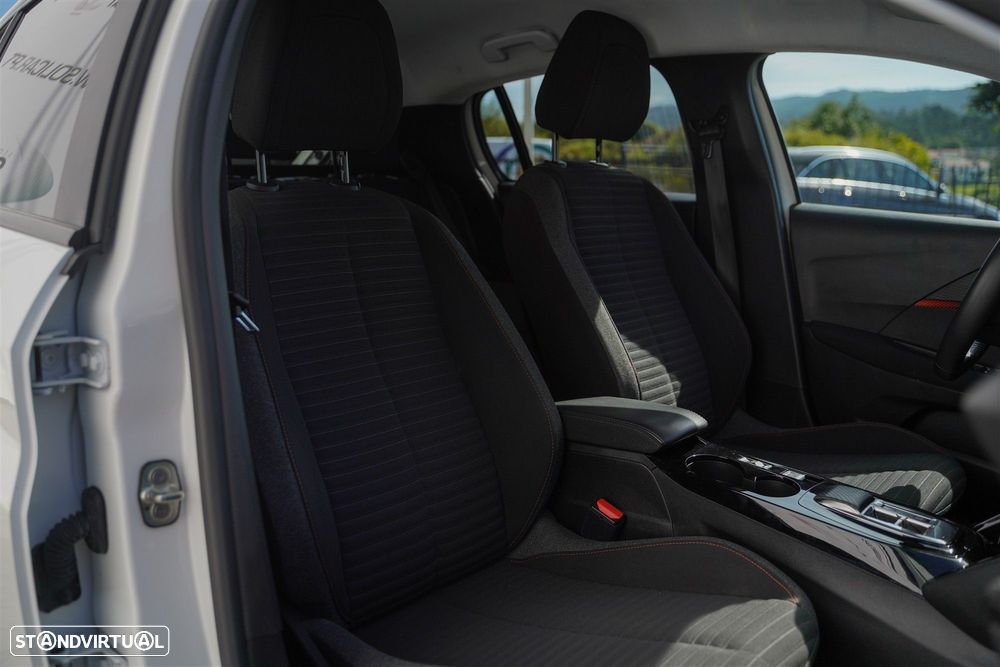 Peugeot e-208 50 kWh Allure Pack - 29