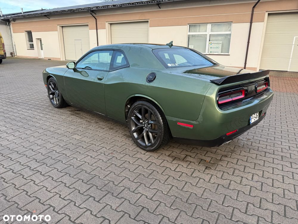 Dodge Challenger - 6