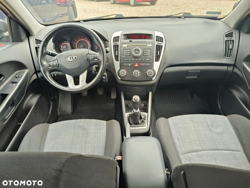 Kia Ceed - 18