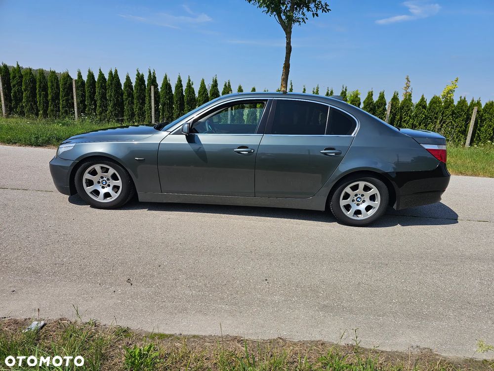 BMW Seria 5 520i - 8