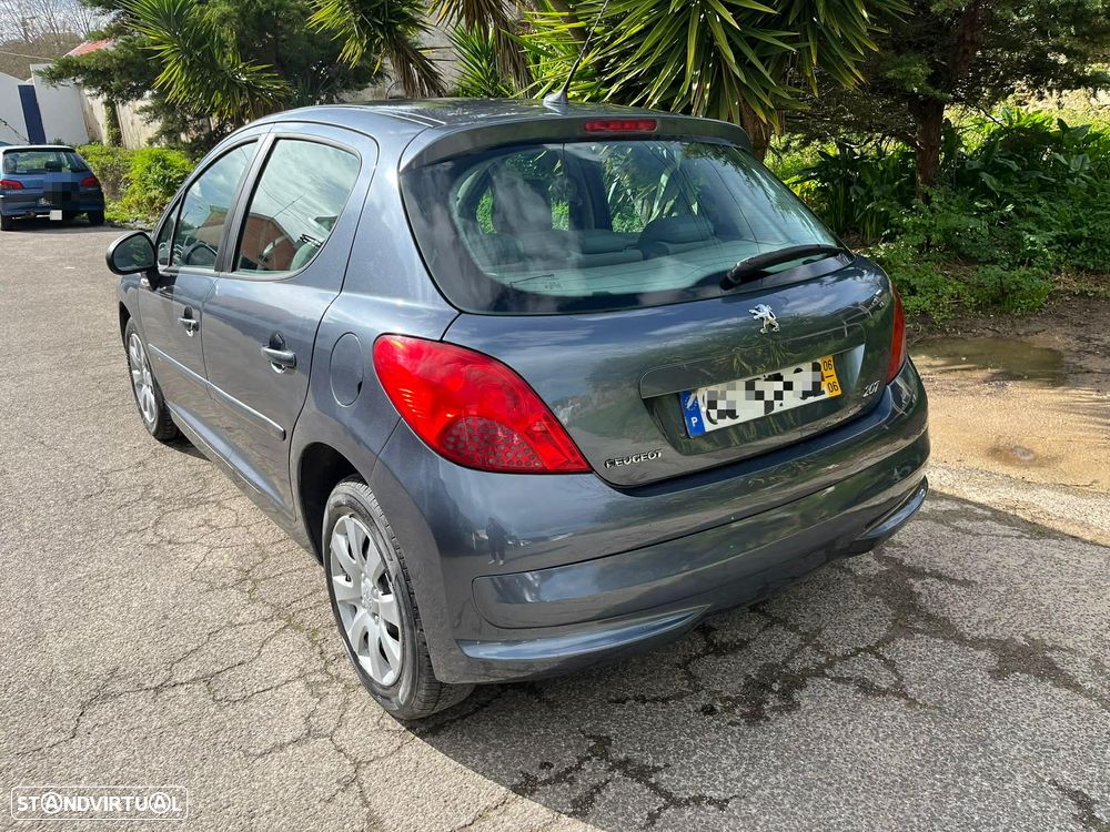 Peugeot 207 - 4