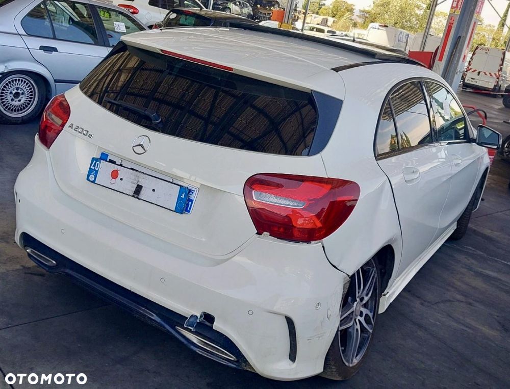 Mercedes-Benz Klasa A 200 CDI 7G-DCT AMG Line - 3
