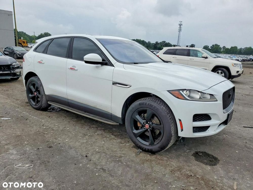 Jaguar F-Pace - 3
