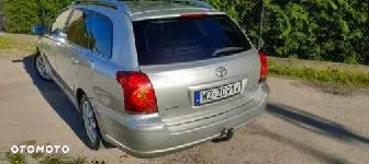 Toyota Avensis - 8