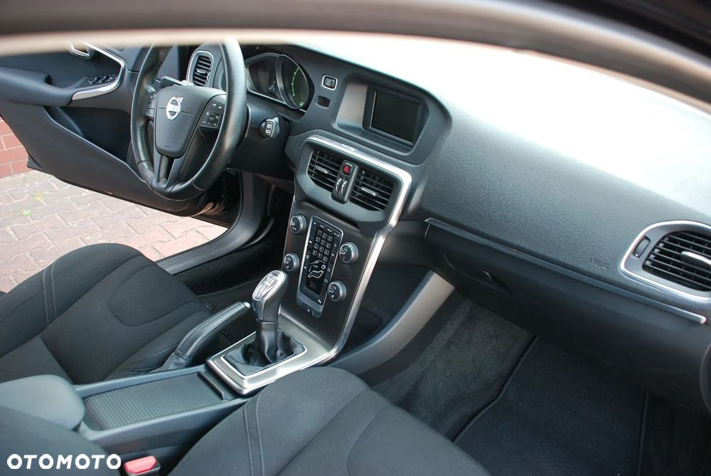 Volvo V40 T2 - 8