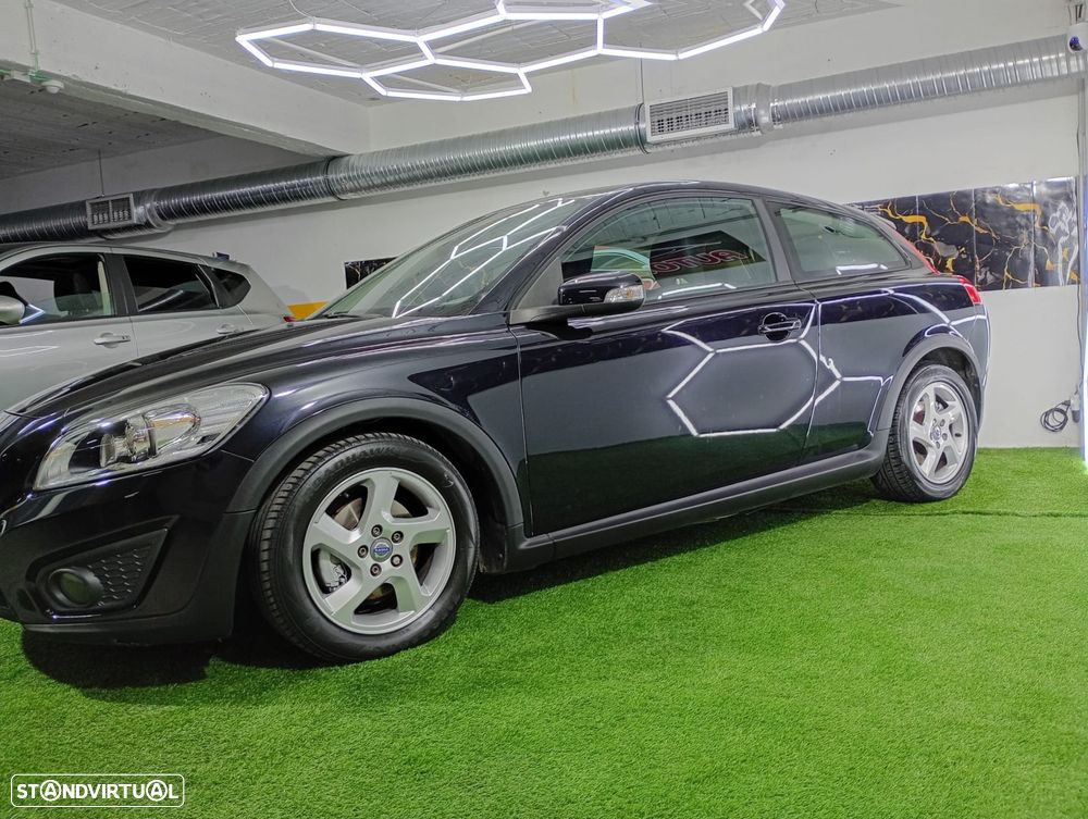 Volvo C30 1.6 D Drive Momentum — fotografia 4
