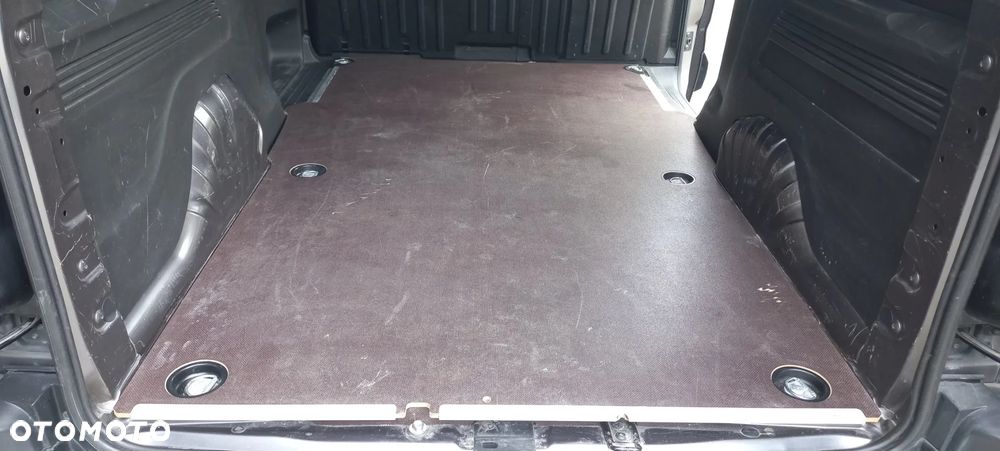 Opel COMBO - 10