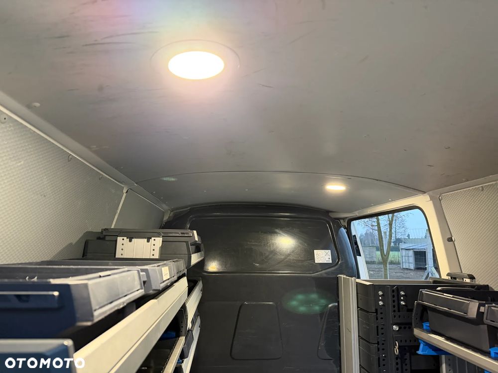 Volkswagen TRANSPORTER - 22