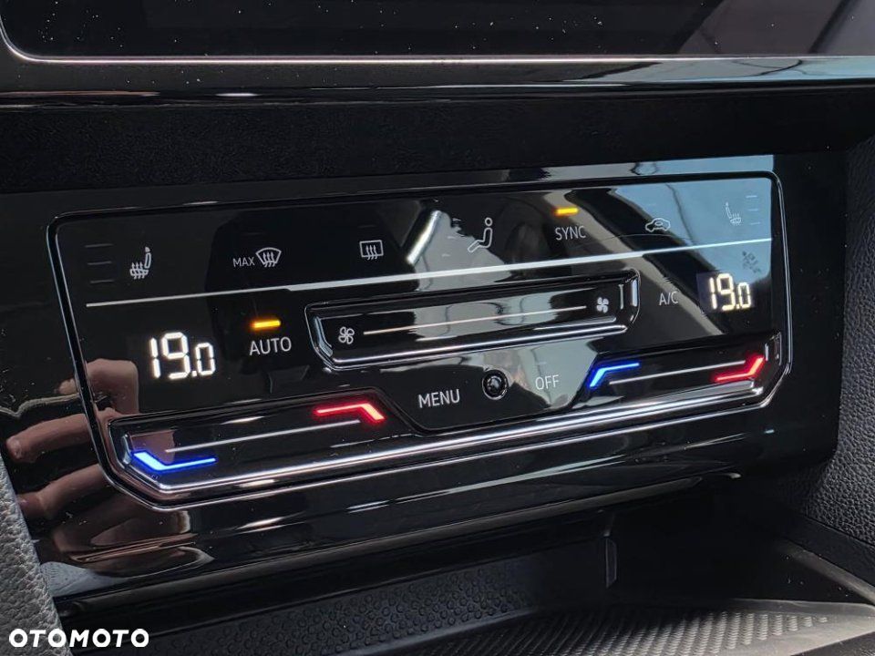 Volkswagen Passat - 32