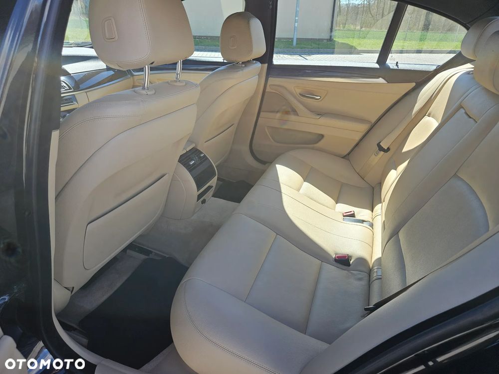 BMW Seria 5 520d - 16