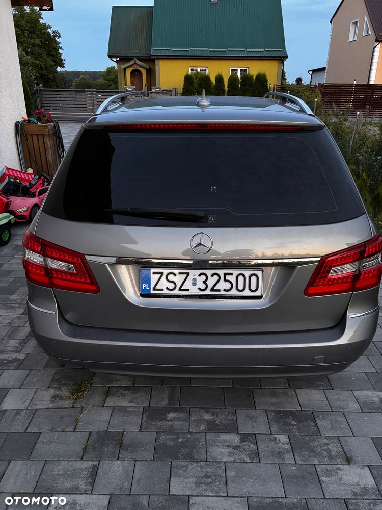 Mercedes-Benz Klasa E 220 CDI DPF BlueEFFICIENCY Automatik Avantgarde - 5