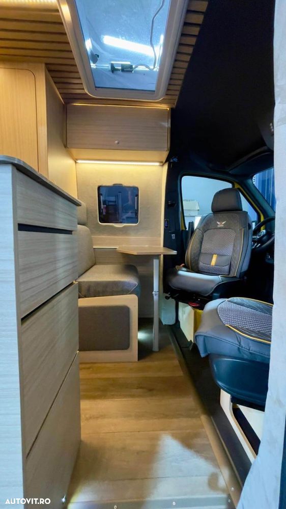 Mercedes-Benz Sprinter - 4