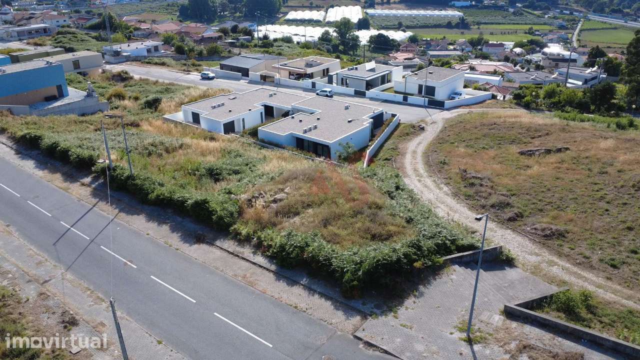 Terreno para Construção em Ruivães, Vila Nova de Famalicão com 357 m² - Grande imagem: 3/11