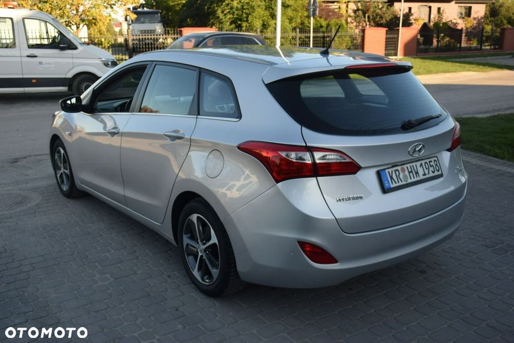 Hyundai i30 1.4 BlueDrive Comfort - 11