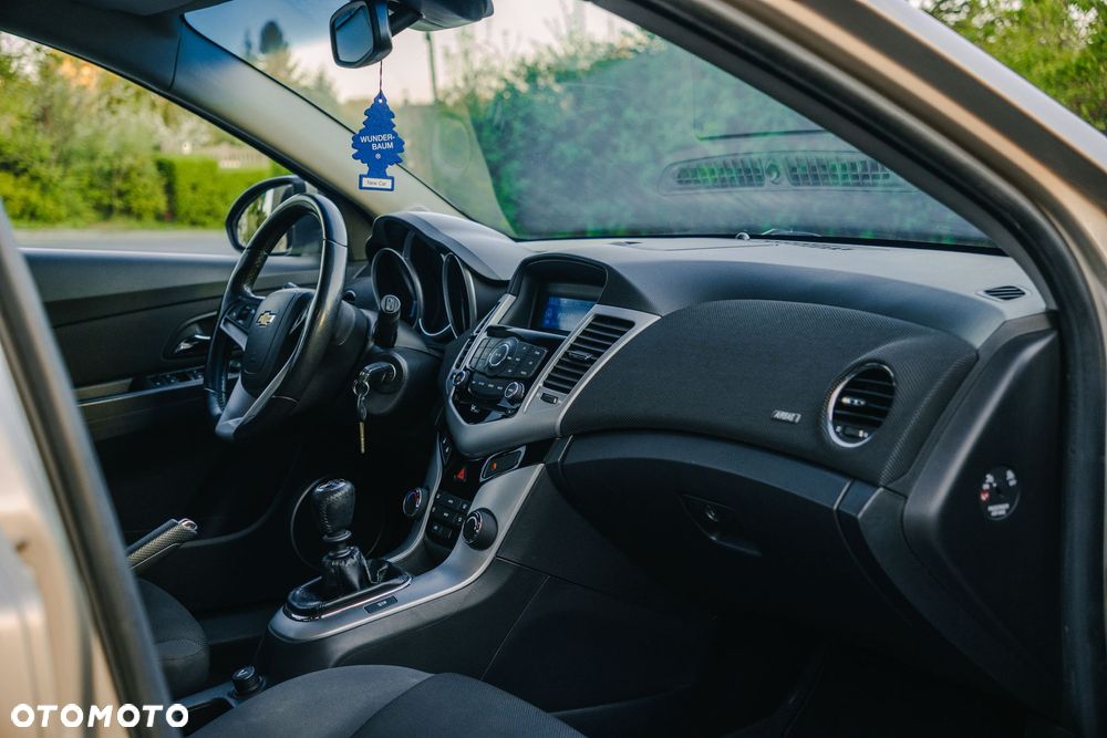 Chevrolet Cruze 1.6 LT - 6