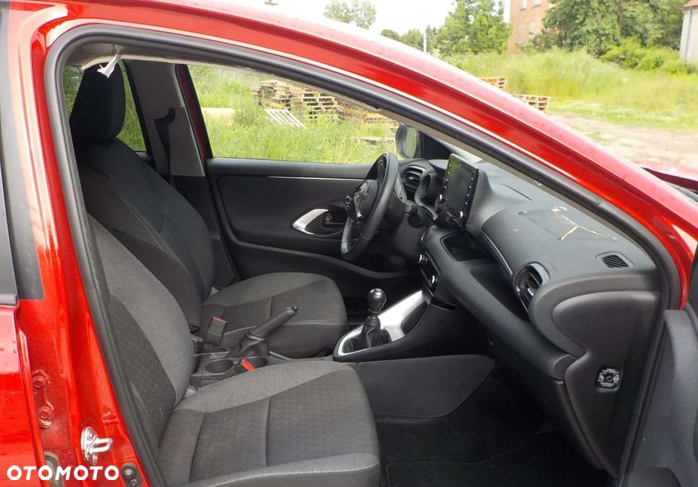 Toyota Yaris - 24