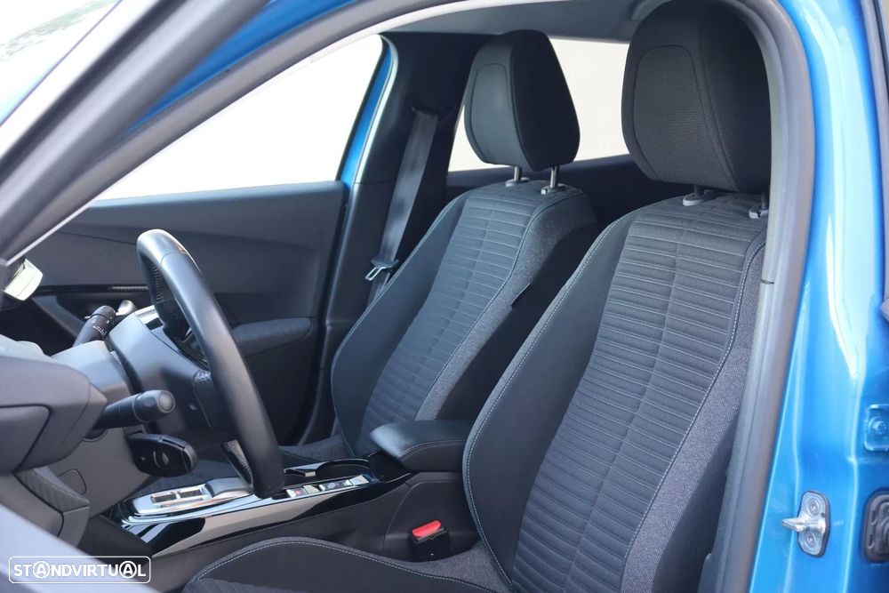 Peugeot e-2008 Style - 9