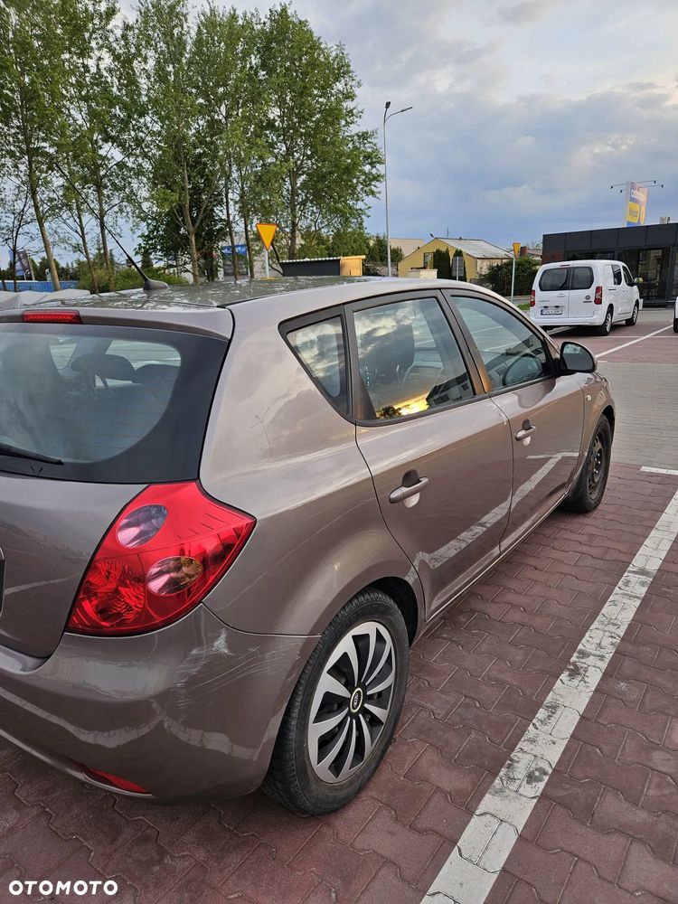 Kia Ceed 1.6 Crdi Comfort - 5