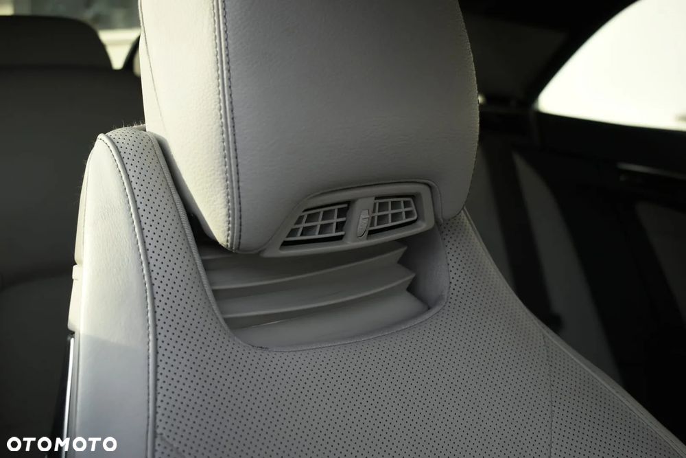 Mercedes-Benz Klasa E 350 4Matic 7G-TRONIC - 16
