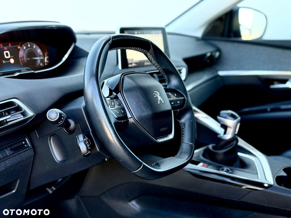 Peugeot 3008 PureTech 130 Stop & Start GPF Allure - 24